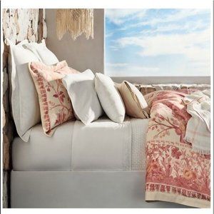 RALPH LAUREN Katrine Fitted Sheet, Cal King. Color: Off White